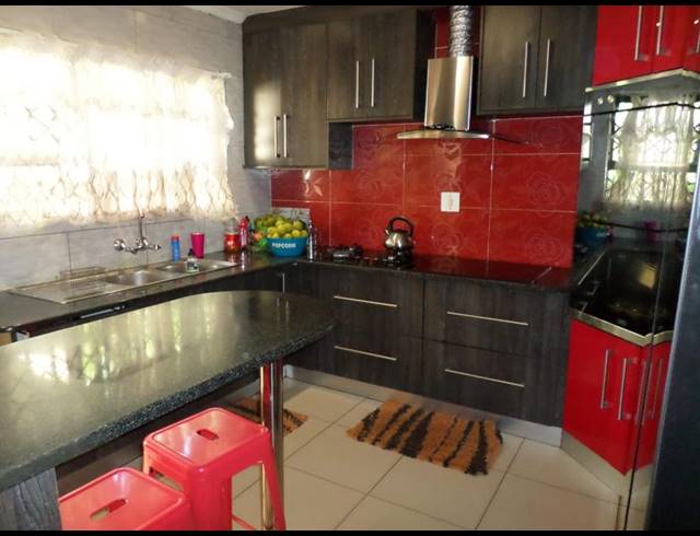 3 BEDROOM HOUSE FOR SALE IN ROODEKOP